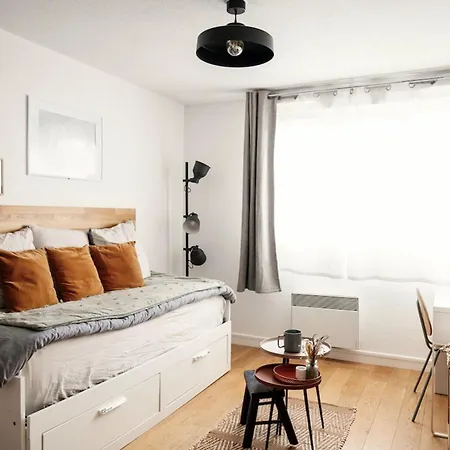 Joli Studio Near Buttes Chaumont *